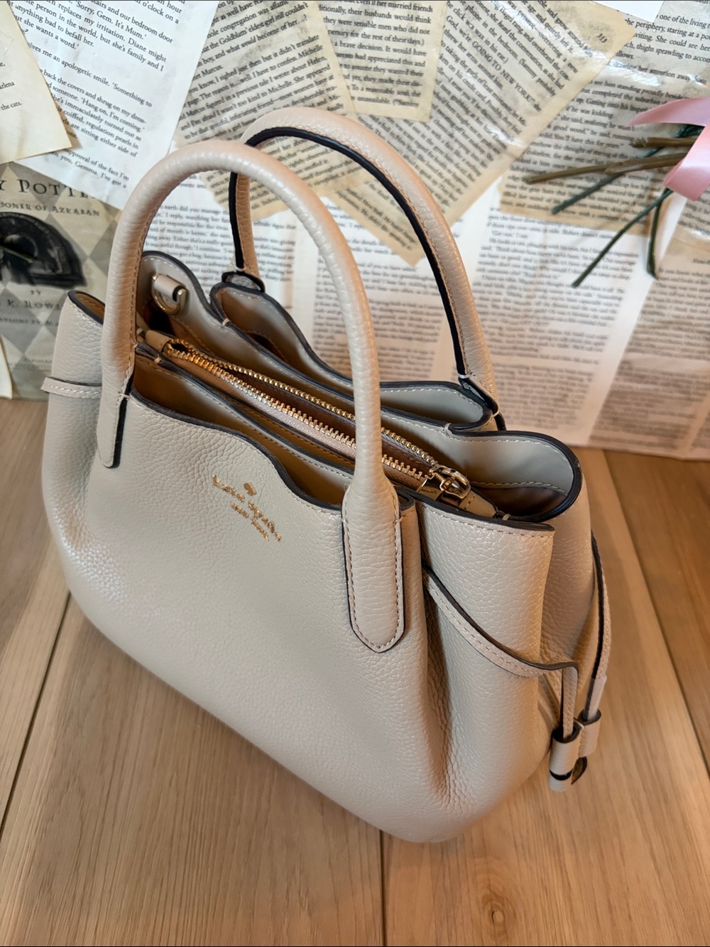 Kate Spade Dumpling Small Satchel Pebbled Leather Crossbody Cream/Taupe - Picture 5 of 14